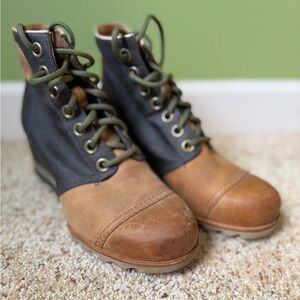 Sorel Brown and Black Leather Lace-Up Wedge Boots